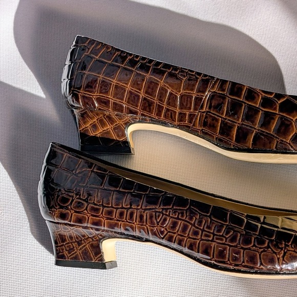Vintage 80s Brown Polished Croc Embossed 100% Leather Block Heel - Picture 7 of 10